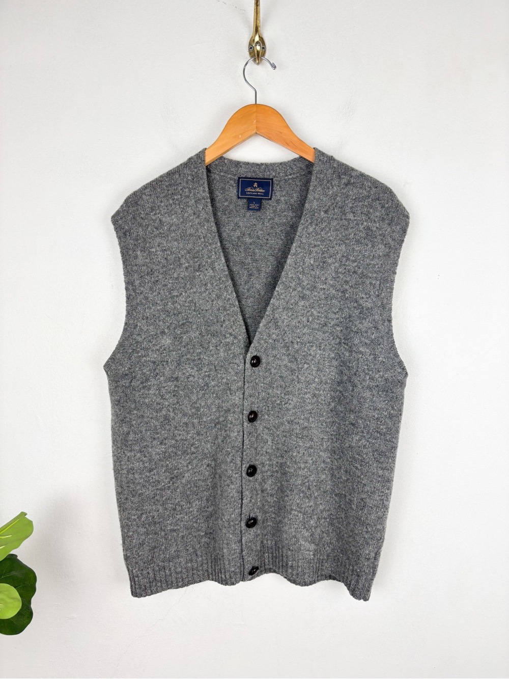 Brooks Brothers Menās Shetland Wool Gray Knit Vest Sz L